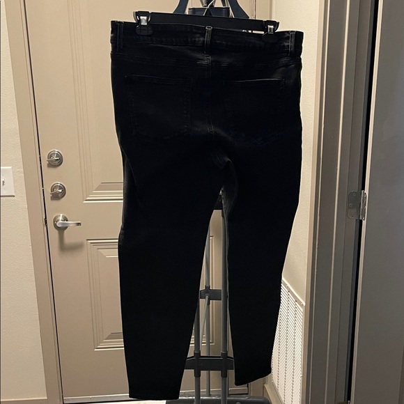 Maurices Women's Dark Black Skinny Jeans - Picture 3 of 3
